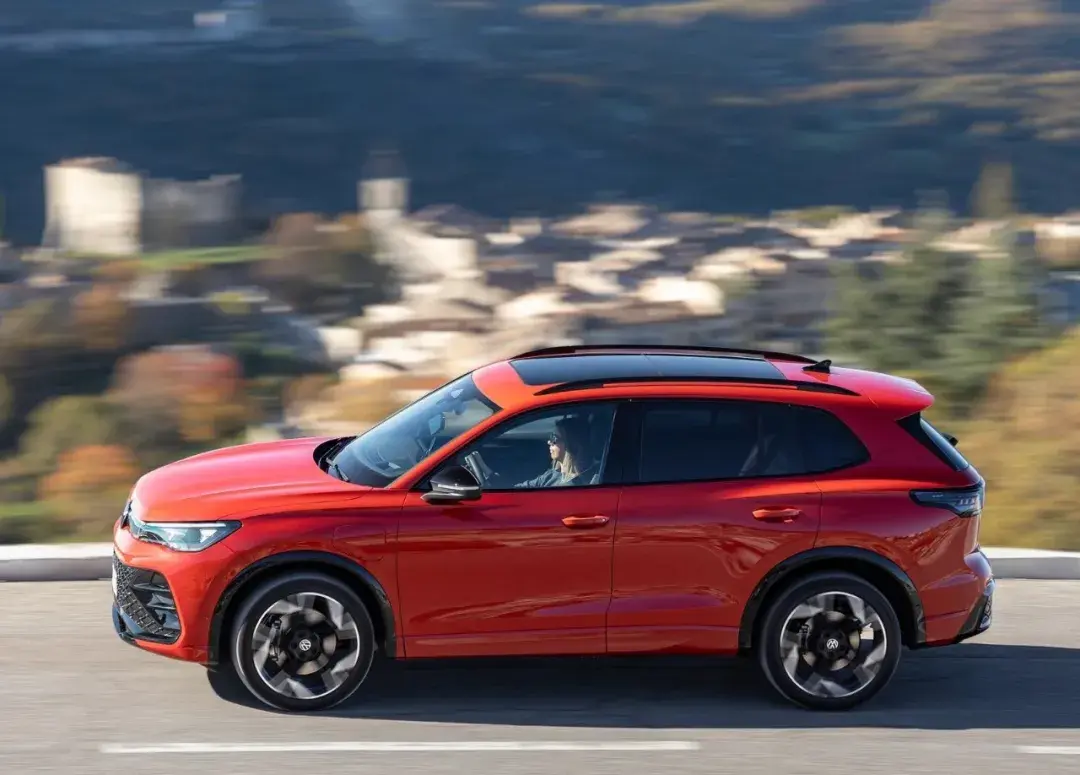 为中国市场升级后,全新途观l pro可能是最高端的大众紧凑型suv