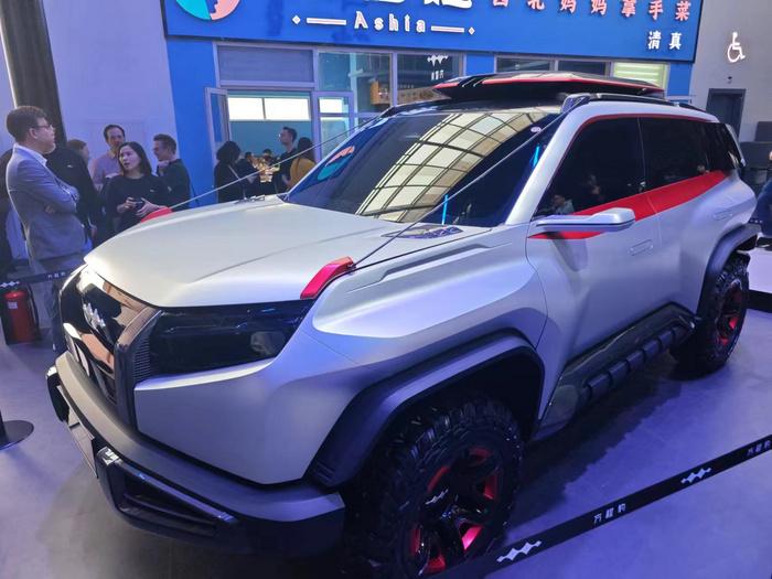 方程豹就不做普通的车,豹8、豹9、super 3亮相车展