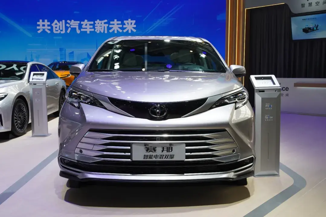 发布3款纯电新车、与腾讯合作,丰田在北京车展大秀“智电”肌肉